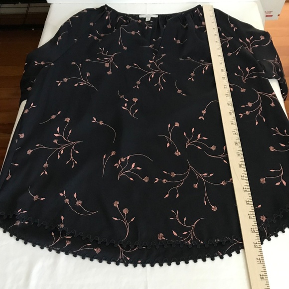 JOIE Floral Split Neck Blouse Black Pink Coral Top Women’s Size X-Large Size 1X - Picture 14 of 16